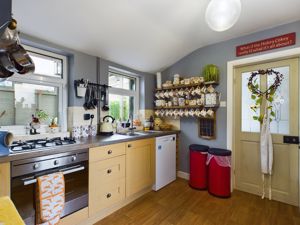 Kitchen- click for photo gallery